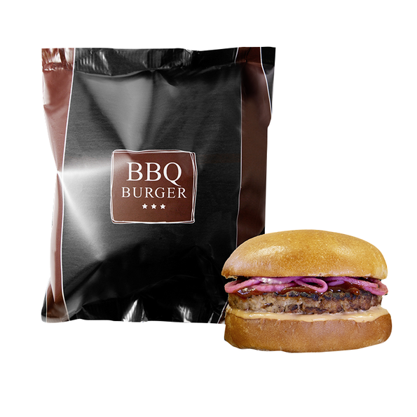 BBQ Burger, Brioche Burgerbrötchen mit Rinder Patty, Burger Dressing, BBQ Dressing und eingelegten roten Zwiebeln